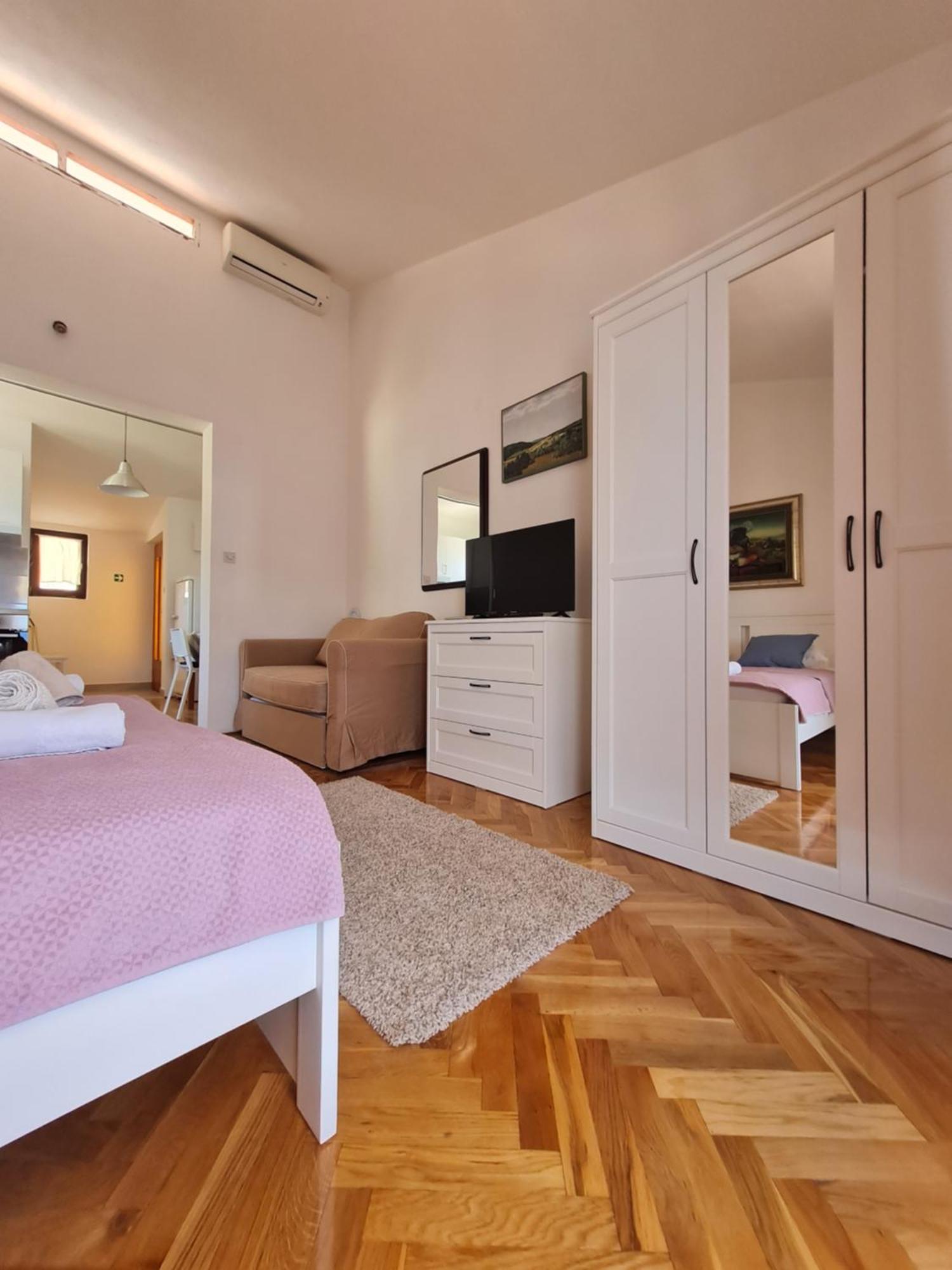 Apartments Apartmani Pintar ميميتسا المظهر الخارجي الصورة