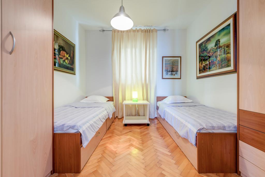 Apartments Apartmani Pintar ميميتسا المظهر الخارجي الصورة