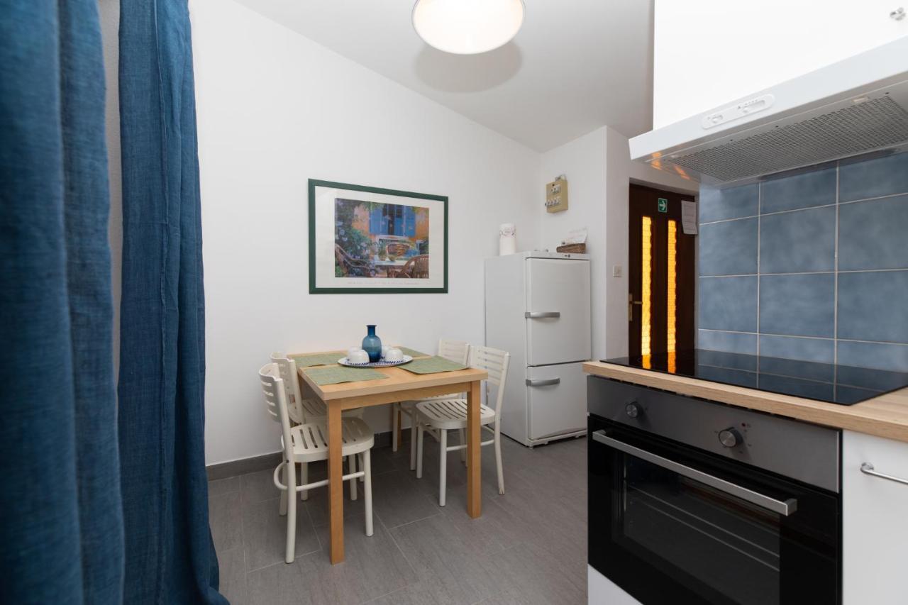 Apartments Apartmani Pintar ميميتسا المظهر الخارجي الصورة